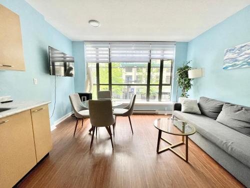 Downtown 1BR Condo at Granville Strip near English Bay in Vancouver, Canada
