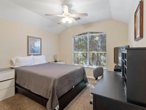 Cozy Sunterro Serenity in North Austin Pet Friendly thumb 3