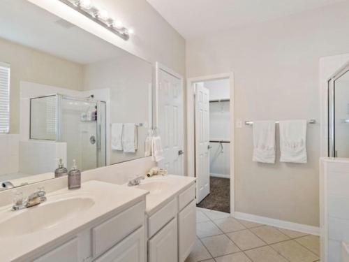 Cozy Sunterro Serenity in North Austin Pet Friendly Cozy Sunterro Serenity in North Austin Pet Friendly