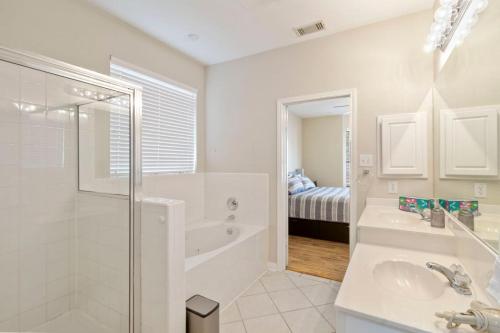 Cozy Sunterro Serenity in North Austin Pet Friendly Cozy Sunterro Serenity in North Austin Pet Friendly