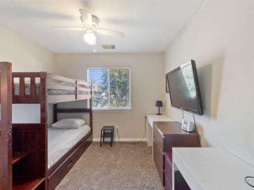 Cozy Sunterro Serenity in North Austin Pet Friendly Cozy Sunterro Serenity in North Austin Pet Friendly