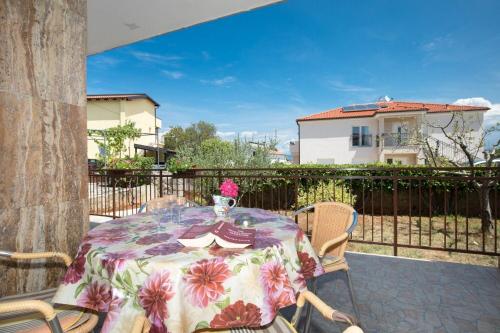 Apartments Kate – khách sạn tại Vantacici