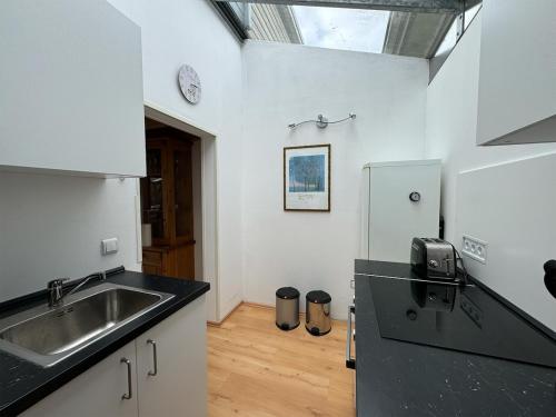 Konyha, Haus am See - Ferienwohnung mit Panoramablick in Angermunde