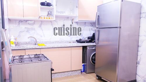 Appartement Spacieux avec Balcon, Vue Nature, 2 Chambres et Wi-Fi Gratuit Appartement Spacieux avec Balcon, Vue Nature, 2 Chambres et Wi-Fi Gratuit