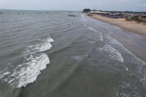 pludmale, KASA BOUBAK avec cuisine extérieure à 50 M DE LA PLAGE (KASA BOUBAK avec cuisine exterieure a 50 M DE LA PLAGE) in Kafountine
