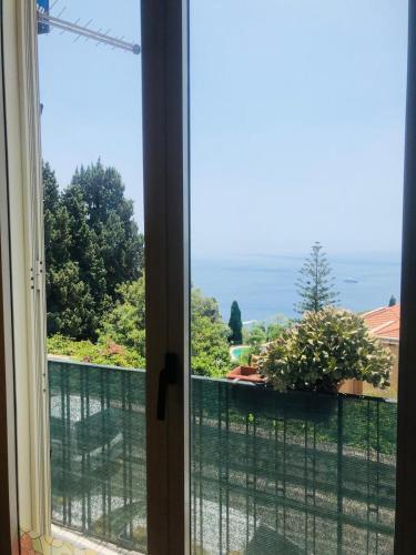 Appartamento con cucina a Taormina centro con vista mare e su l'etna casa Muscolino 4