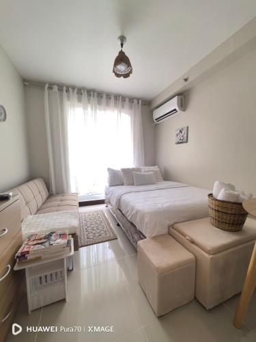 The Ecru Suite