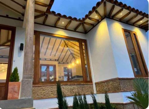 CasaBlanca1 in Sabana