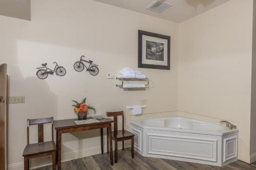 5 สตรีท อินน์ (5th Street Inn) in มาริโปซา (CA)