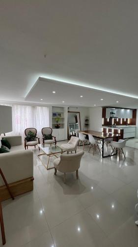 Luxurious apto central Milan