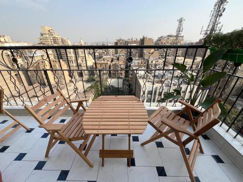 Green hostel near Ibu Tulun mecset