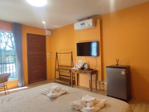 Baansuan Tham Ma Chad Homestay   in Si Prachan