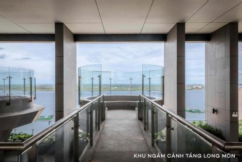 The Sky 89 Panorama D7