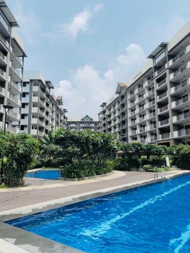 View, Cozy 2-BR Perfect for Families and Friends in Bacoor