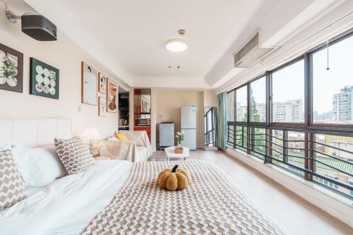 Qiya Luxury Apartment Lujiazui Beiyangjing Subway Station Branch, Szanghaj (zdjęcie 6)