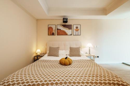 Qiya Luxury Apartment Lujiazui Beiyangjing Subway Station Branch