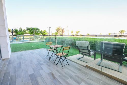 Direct Access to Crystal Lagoon 1br unit in District One Meydan, Dubai