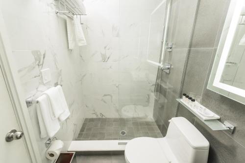 Moderne Hotel - image 2