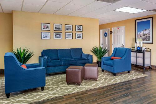 Comfort Inn & Suites Near Universal - N Hollywood - Burbank, Los Ángeles (foto 6)