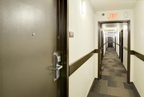 บริการและสิ่งอำนวยความสะดวก, Motel 6 Toledo, OH in โทเลโด (OH)