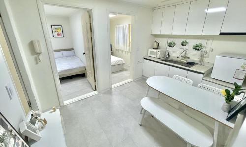 PI House Cozy house in central Seoul