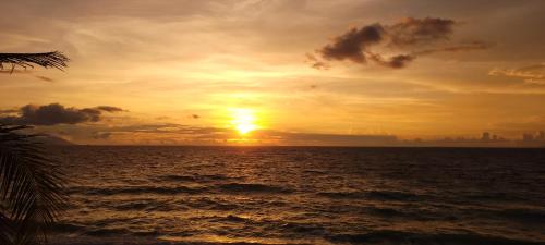 Serenity Beach Hotel in Puerto Galera