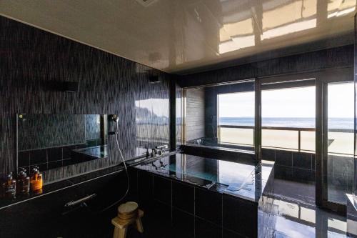 douche, Kameya Rakan in Ito