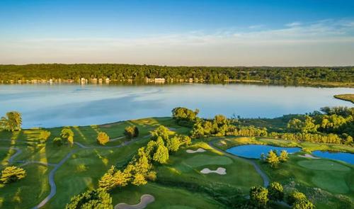 Elyss's Ranch Pool Near Williams Bay Beach Elyss's Ranch Pool Near Williams Bay Beach