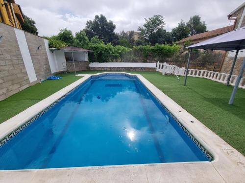 泳池, VUT EL Mogollón (VUT EL Mogollon) in 阿爾瓦拉特德索里塔