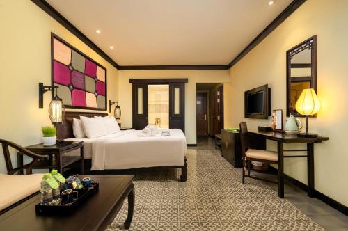 Family Suite, Connecting Door, Balcony