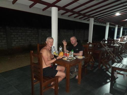 Makanan dan Minuman, Mondial Dream Resort in Wellawaya