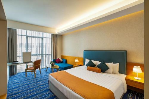 Royal Continental Hotel, Dubai (photo 11)
