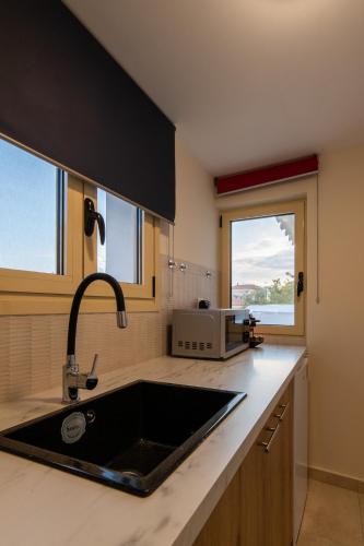 Aphrodite Flat in Historic Centre - image 8