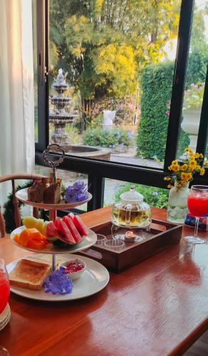 พายิ้มฟาร์ม in Chat Trakan