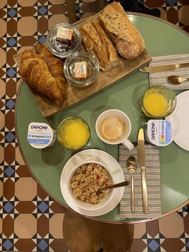 Food and beverages, L'Escapade Bordelaise - côté jardin near Parc Bordelais