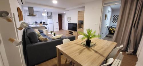 One-Bedroom Apartment image 3