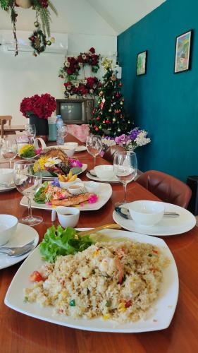 พายิ้มฟาร์มสเตย์ in Chat Trakan