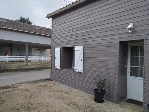 Gîte à la campagne en pays mellois (Gite a la campagne en pays mellois) in Lezay