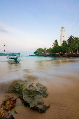 Light house beach home - image 3