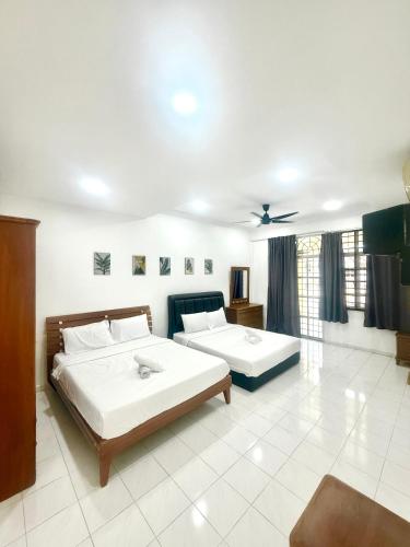 Double Storey 5 room Bukit Beruang -18pax Double Storey 5 room Bukit Beruang -18pax