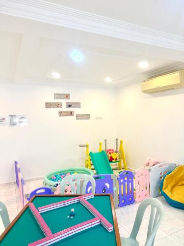 Double Storey 5 room Bukit Beruang -18pax Double Storey 5 room Bukit Beruang -18pax