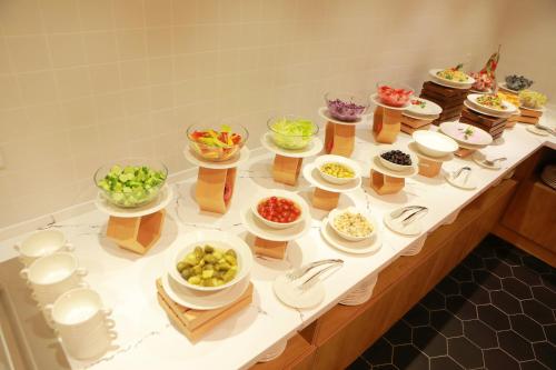 Food and beverages, Hilton Garden Inn Termez Airitom in Termiz