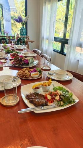 พายิ้มฟาร์ม in Chat Trakan