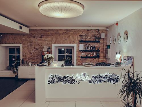 Moon Garden Old Town Hotel