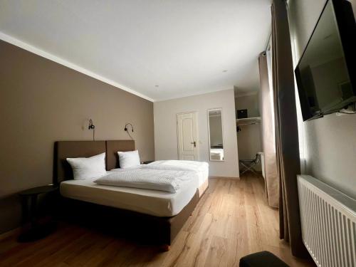 2 twin beds
