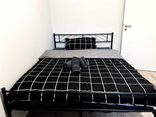 HolidayHome Apartments I Cozy Private Room - image 2