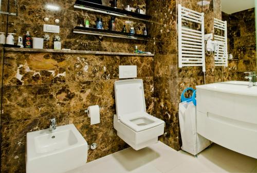 DeLux and Urban apartments Hotel Tre Canne Budva - image 4