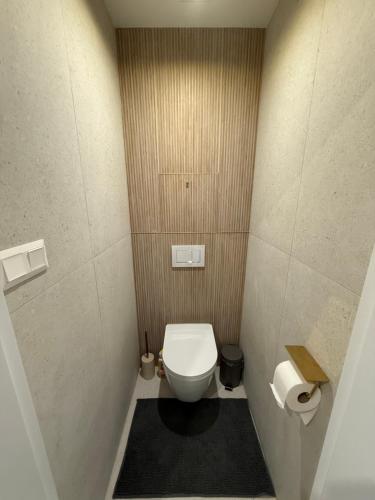 Mountain Heim Apartment near สนามบินโปปรัด-ตาตรี