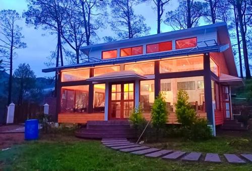 Conifer Resort in Gaja