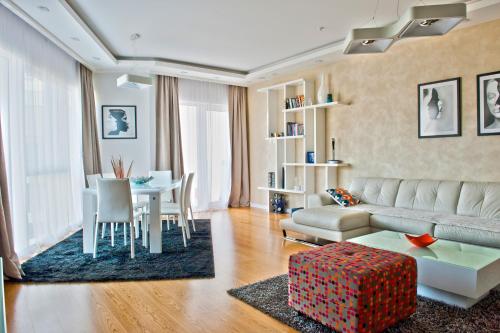DeLux and Urban apartments Hotel Tre Canne Budva - image 7